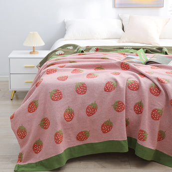 Homeheil Strawberry Pattern Cotton Gauze Reversible Quilt