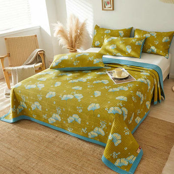 Retro Coverlet Blanket with Ginkgo Leaf