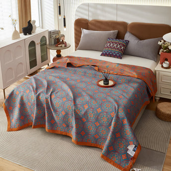 Luxurious Style Cotton Quilt with Round Pattern