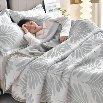 Jacquard Leaf Breathable Towel Quilt